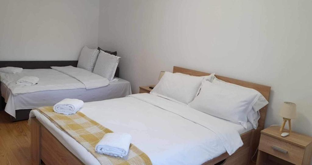 Jad - Family - Apartments - Zorilor บราชอฟ ภายนอก รูปภาพ